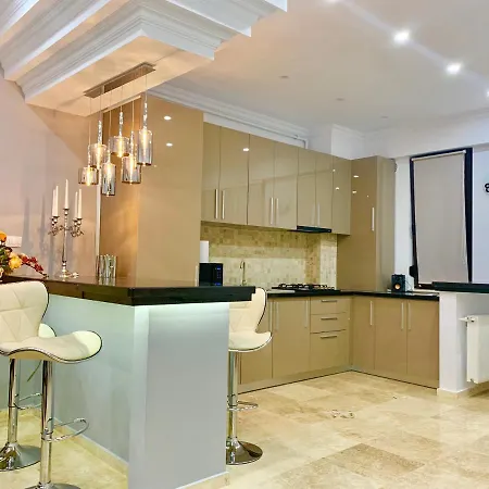 Solid Alexia Apartment
