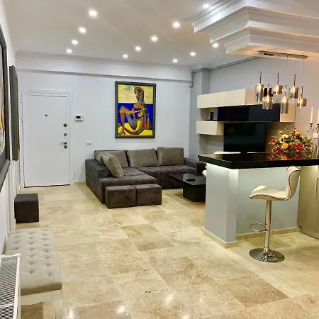 Solid Alexia Apartment