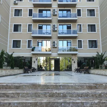 Solid Alexia Apartment Mamaia