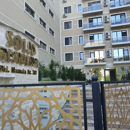Solid Alexia Apartment *